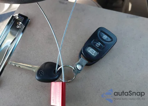 2013 Hyundai Elantra Gls/Limited from USA, damaged, VIN 5NPDH4AE0DH177166